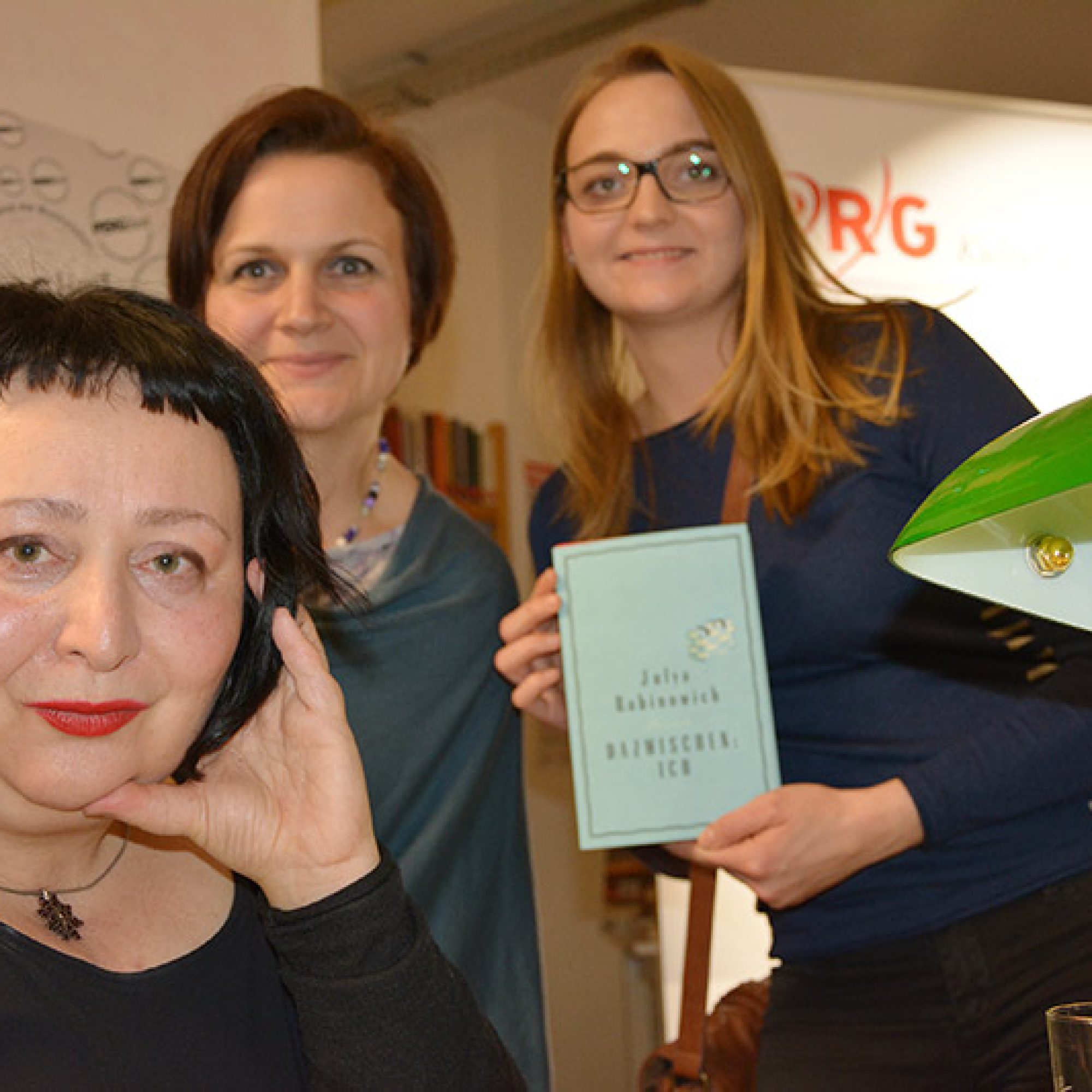 PERGliest Julya Rabinowich