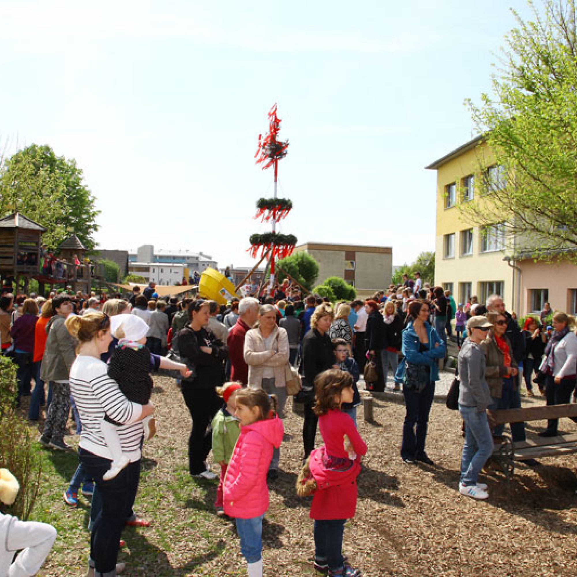 VS-PERG ::: Tag der offenen Tür und Maibaumsetzen