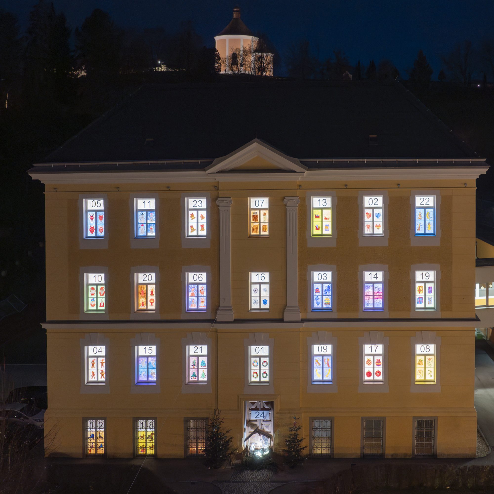 Schule als Adventkalender